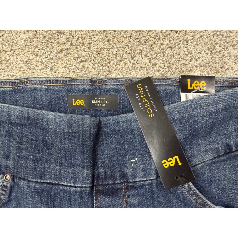 Lee Sculpting Slim Fit Jeans Women 14 Short Blue NWT‎ Mid Rise Pull On Slim Leg - Picture 2 of 5
